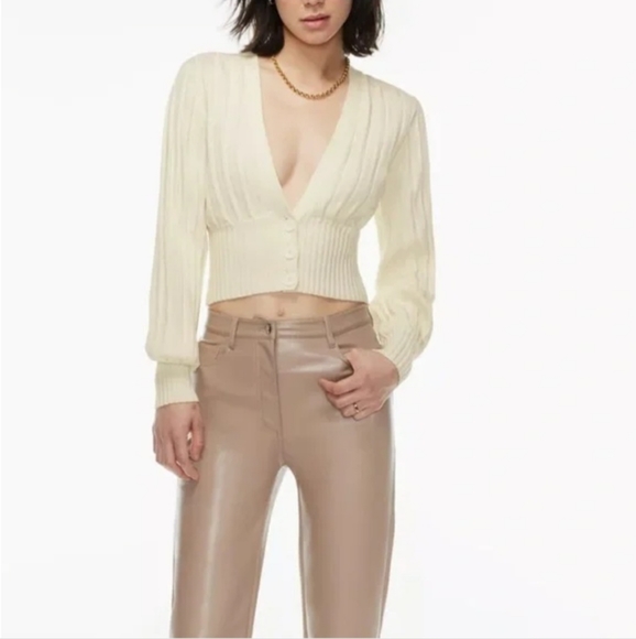 Aritzia | Small Plunge Cardigan - Picture 1 of 7
